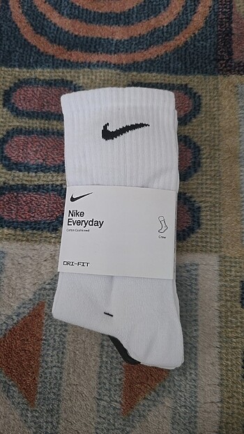Nike Beyaz Uzun Çorap 