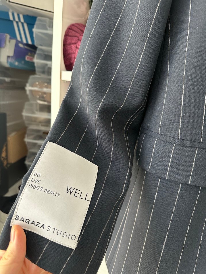 Kadın Gri Çizgili Düğmeli Blazer Ceket - Görsel 2