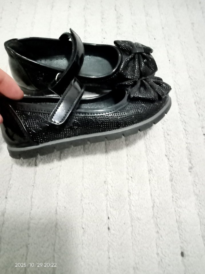 Tokalı Siyah Kız Babet - Görsel 2