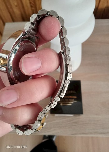 Parlak Altın Klasik Kadın Kol Saati - Görsel 2