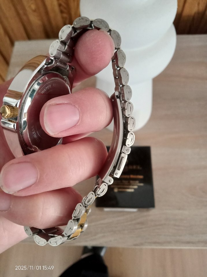 Parlak Altın Klasik Kadın Kol Saati - Görsel 2