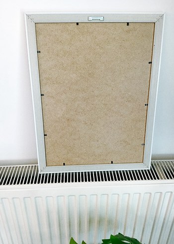 Beyaz Çerçeveli Bitki Desenli Tablo - Görsel 3