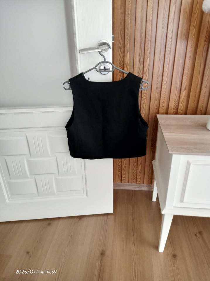 Düğmeli Siyah Kadın Yelek - Görsel 3