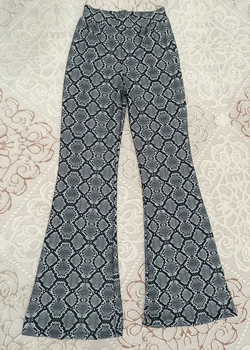 Kadın Yılan Desenli İspanyol Paça Pantolon - Görsel 2