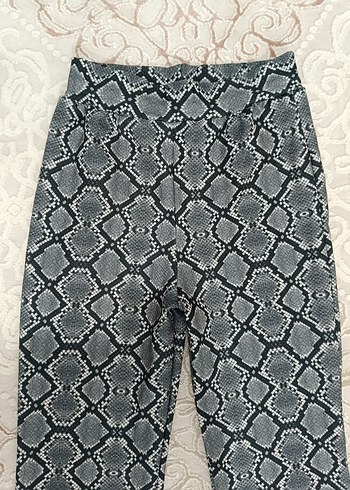 Kadın Yılan Desenli İspanyol Paça Pantolon - Görsel 4