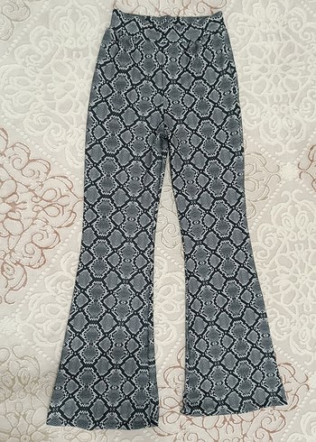 Kadın Yılan Desenli İspanyol Paça Pantolon - Görsel 3
