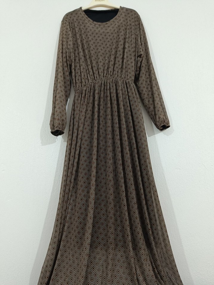 Puantiyeli Uzun Tesettür Elbise - Görsel 3