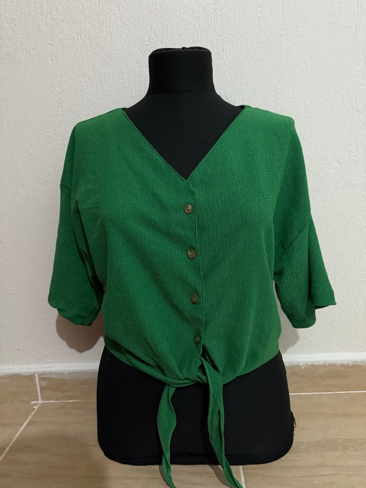 Yeşil Bağlamalı V Yaka Kadın bluz - Görsel 2