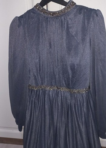 Gri Uzun Kollu Dökümlü Kadın Abiye Elbise - Görsel 2