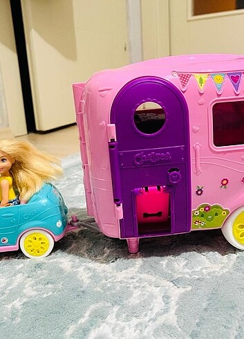 Barbie Chelsea 'nin Karavana.
