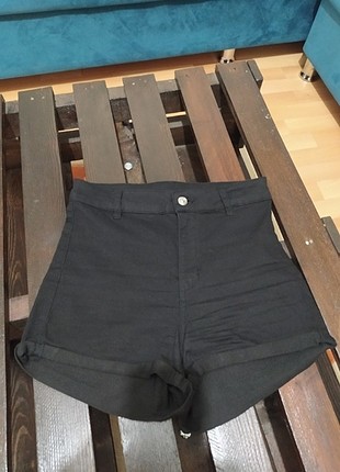 H&M şort, çok az giyildi