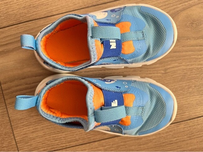 26 Beden mavi Renk Nike flex runner 2 orijinal ayakkabı
