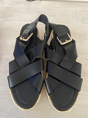 Zara Siyah sandalet