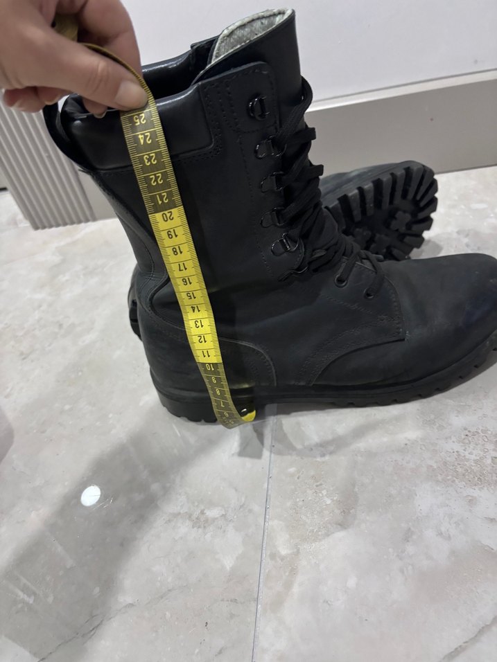 Siyah Deri Punk Tarzı Tokalı Botlar - Görsel 5