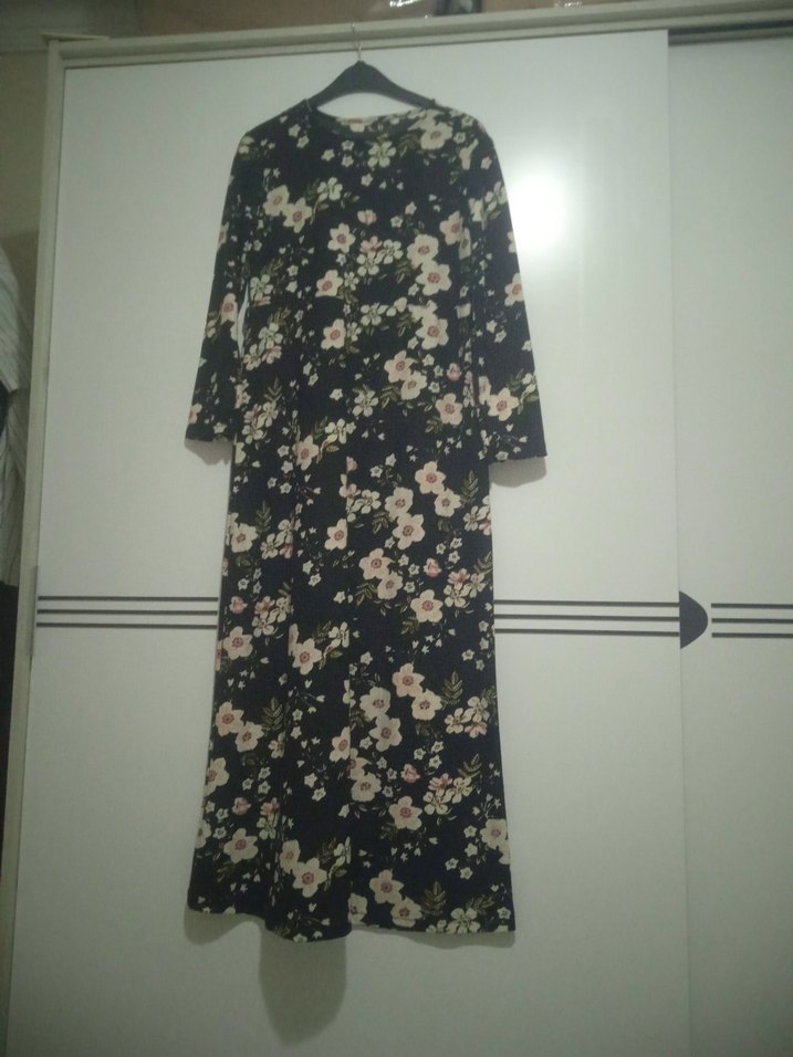 Çiçek Desenli Salaş Uzun Kadın Elbise - Görsel 2