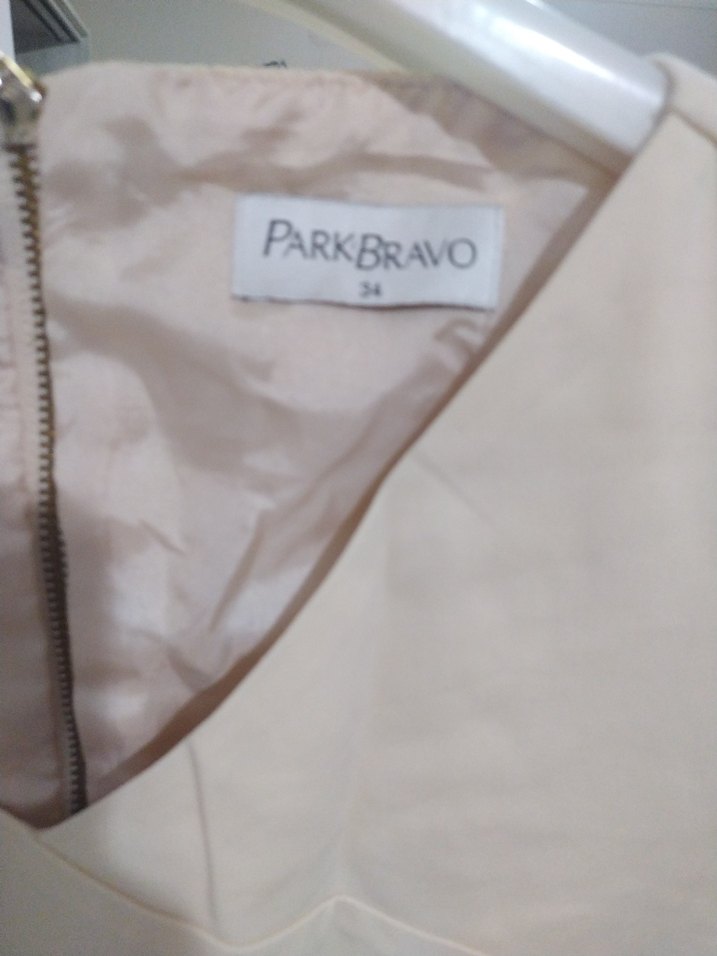 Kısa Beyaz V Yaka Mini mezuniyet elbiseleri - Görsel 3