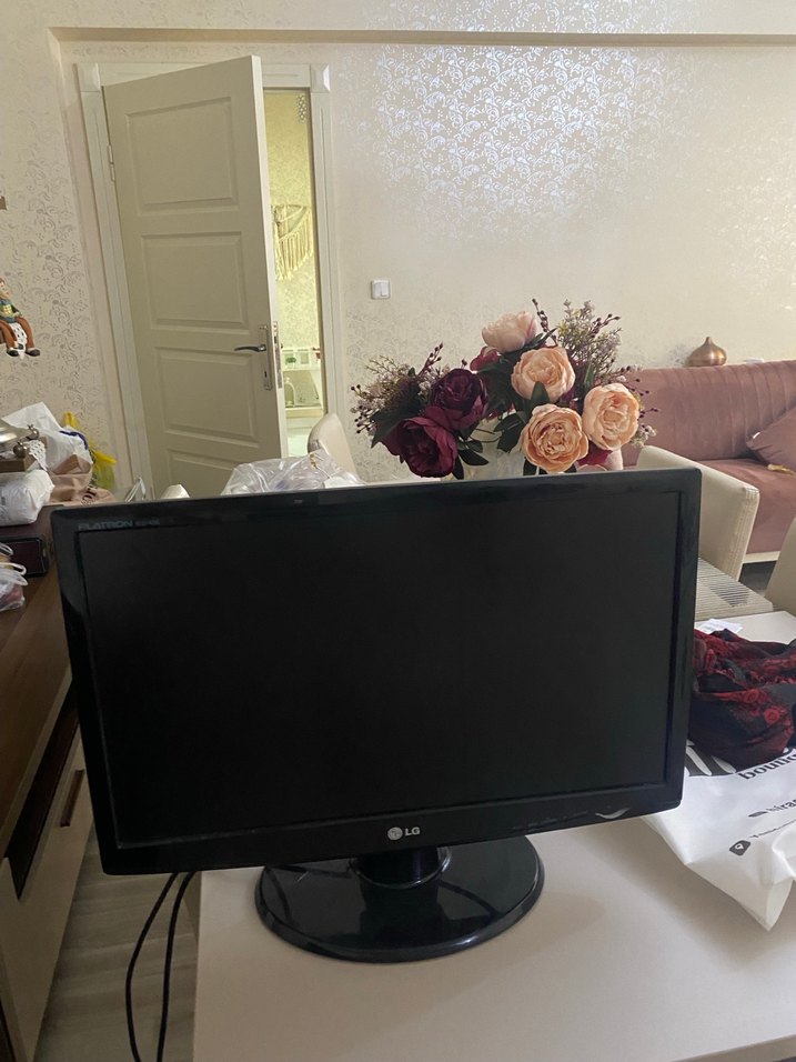 Siyah LG Monitör - Görsel 3