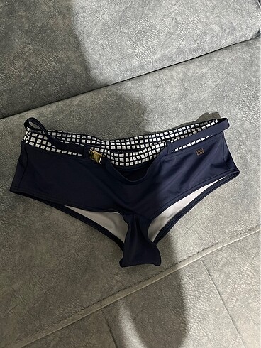 Tommy Hilfiger 34 beden bikini altı