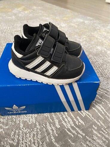 Adidas bebek spor ayakkabı