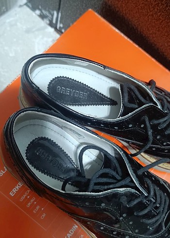 Siyah Parlak Rugan Kadın Oxford Ayakkabı - Görsel 4