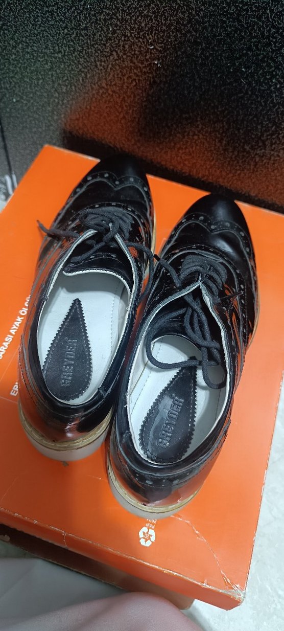 Siyah Parlak Rugan Kadın Oxford Ayakkabı - Görsel 2