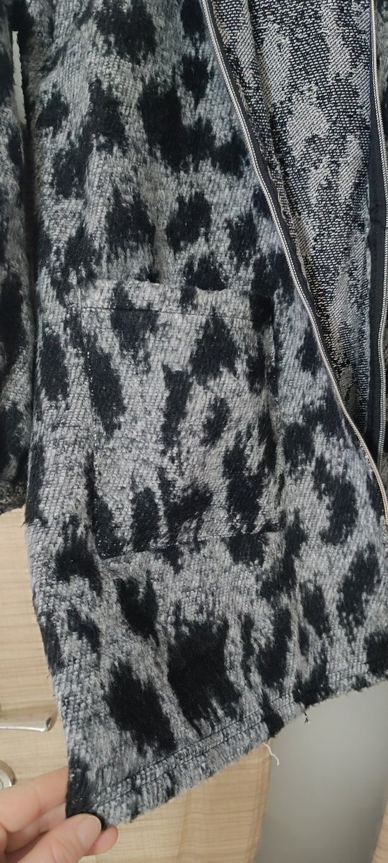 Gri Yılan Desenli Kısa Kadın Ceket - Görsel 4