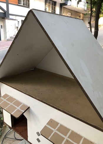 Tekerlekli ahşap kedi evi - Görsel 3