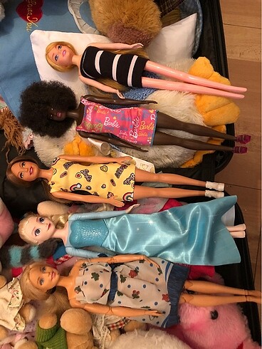 Barbie bebekler