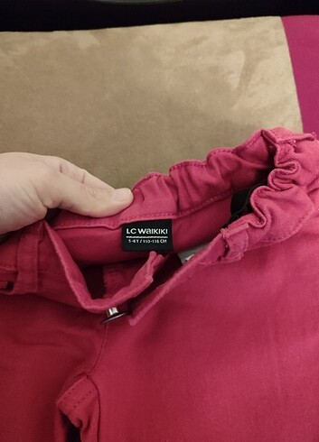 LC Waikiki LCW marka kırmızı pantalon