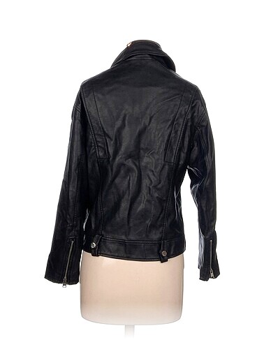 xs Beden Bershka Deri Ceket %70 İndirimli.