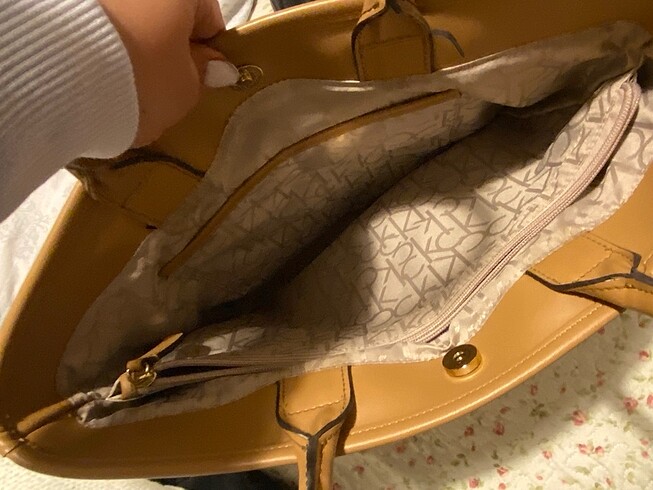 Calvin Klein Kol çantası orijinal
