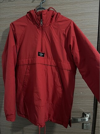 Pull bear kırmızı mont