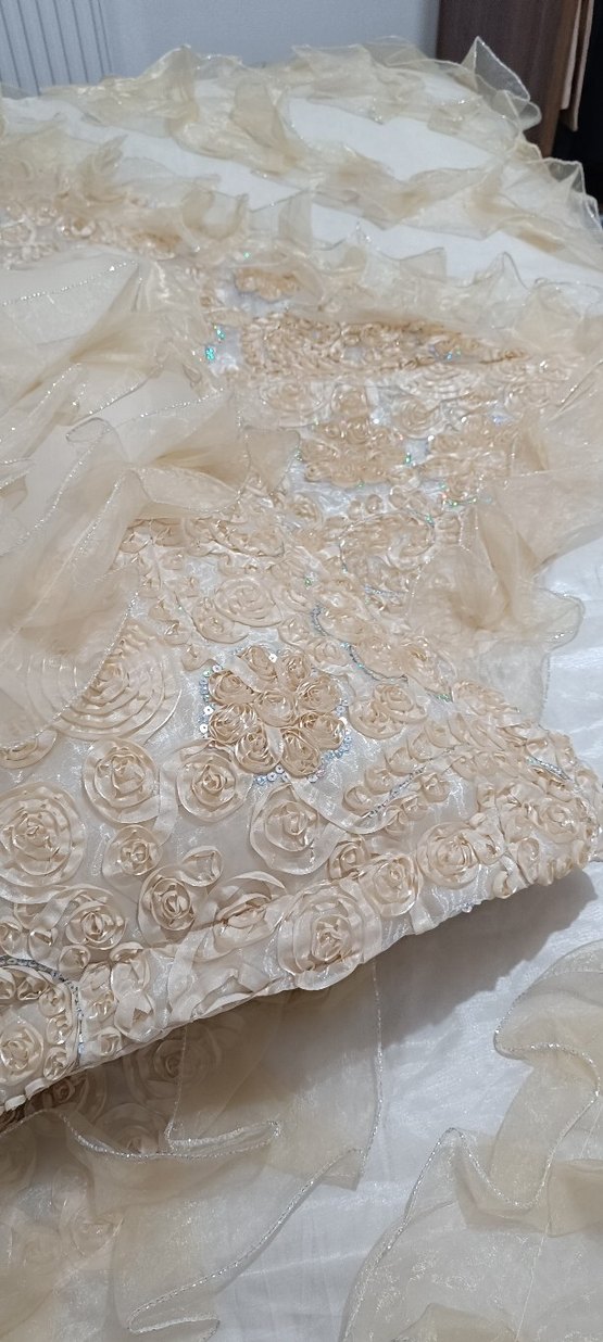 Bej Parlak Düz Yatak Örtüsü - Görsel 3