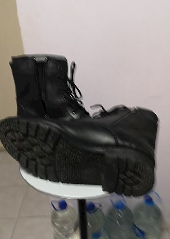 Siyah Erkek Bot - Görsel 2