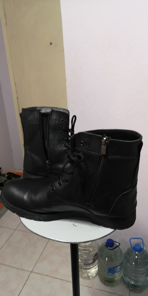 Siyah Erkek Bot - Görsel 3