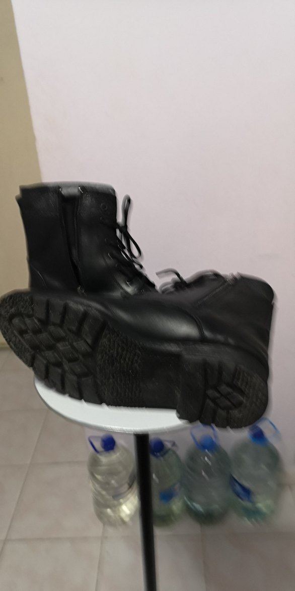 Siyah Erkek Bot - Görsel 2