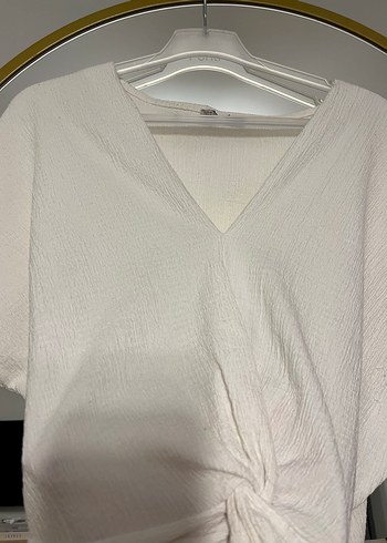 Beyaz V Yakalı Kadın Bluz - Görsel 3