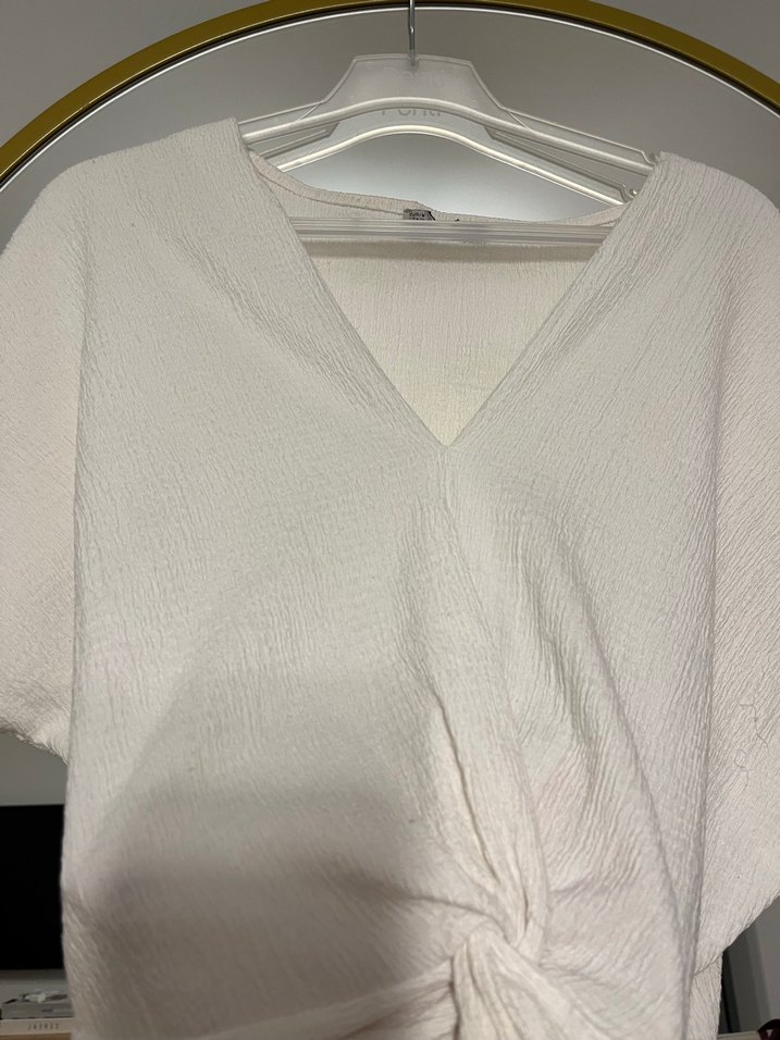 Beyaz V Yakalı Kadın Bluz - Görsel 3