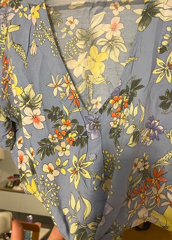 Çiçek Desenli V Yaka Bohem Kadın Bluz - Görsel 3