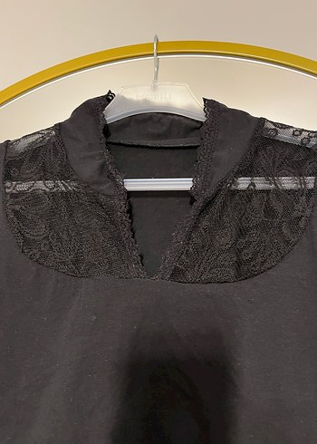 Dantel Detaylı Siyah Kolsuz Gömlek Yaka bluz - Görsel 2