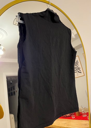 Dantel Detaylı Siyah Kolsuz Gömlek Yaka bluz - Görsel 3