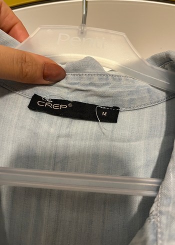 Düğmeli Denim Kadın Gömlek - Görsel 2