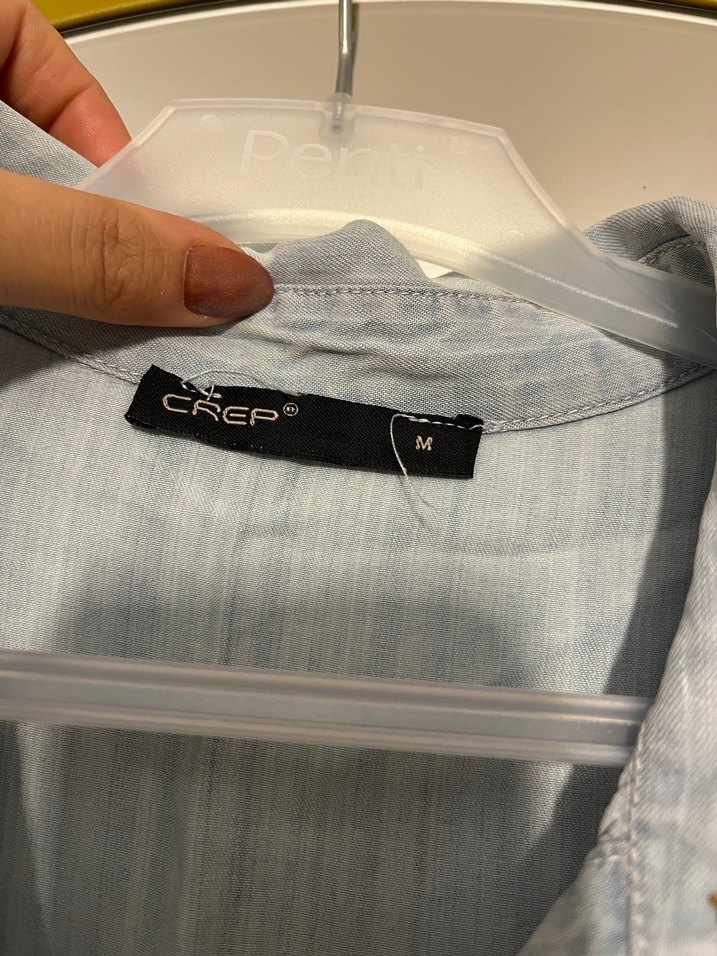 Düğmeli Denim Kadın Gömlek - Görsel 2