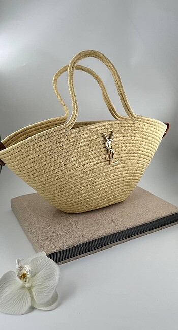 Yves Saint Laurent Hasır çanta