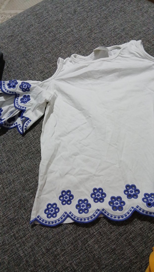 Nakışlı Beyaz Kız Çocuk Tişörtü - Görsel 2