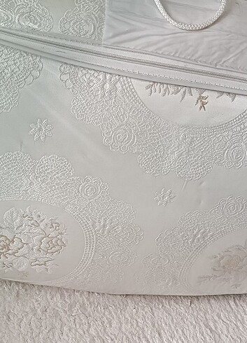 Beden Çift kişilik elyaf dolgulu şık Yatak örtüsü