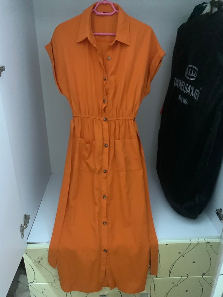 Düğmeli Turuncu Midi Elbise - Görsel 2