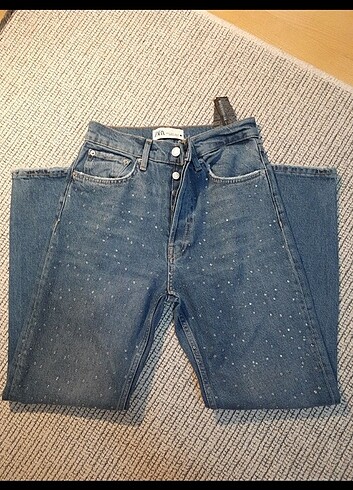 ZARA TAŞLI JEAN