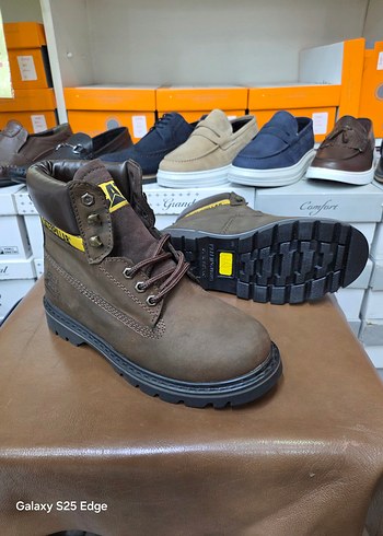 CAT HAKİKİ DERİ SIFIR BOT - Görsel 4