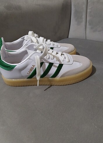 38 Beden beyaz Renk Adidas spor ayakkabı